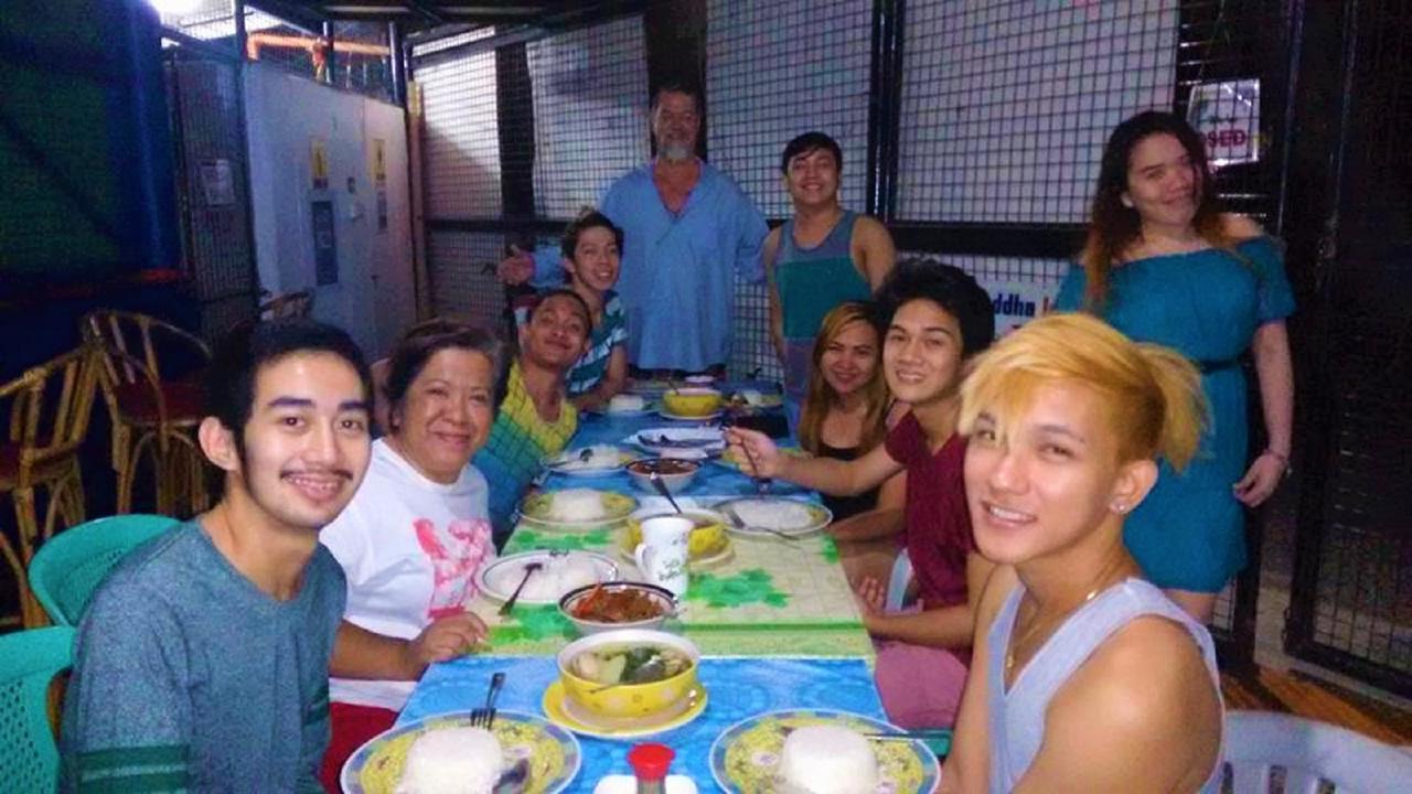 Happy Buddha Inn Puerto Galera Exteriör bild